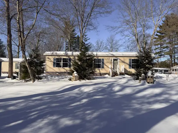 220 Robin Hood Drive, Exeter, NH 03833
