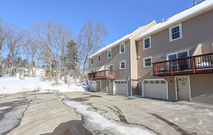 65 Glastonbury Drive, Nashua, NH 03063 - Image #2