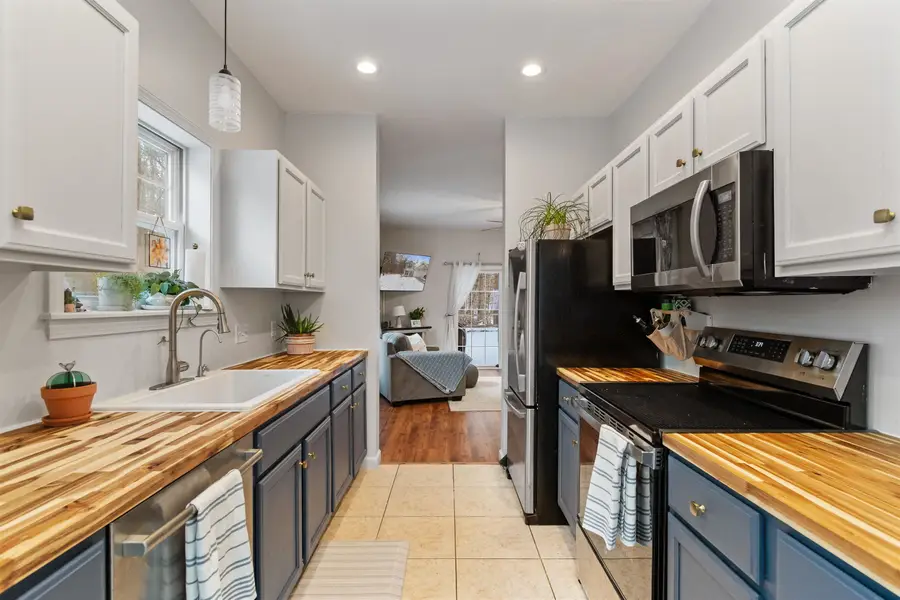 21 Irene Avenue, Essex, VT 05452 - Image #3