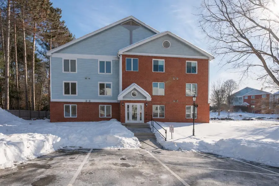 2 Timberwood Drive #103, Goffstown, NH 03045 - Image #3
