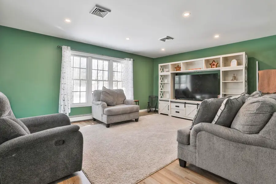 668 West Hollis Street, Nashua, NH 03062 - Image #3