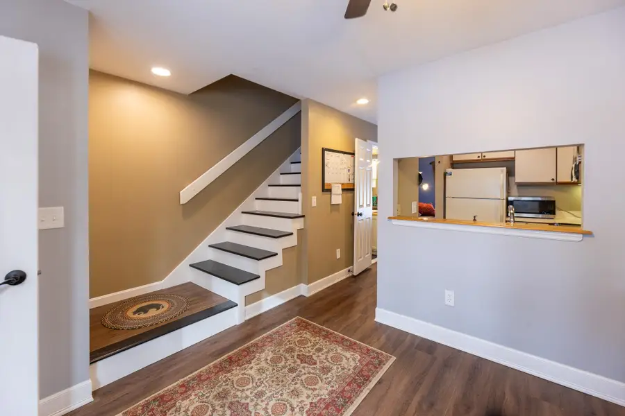 292 Woodhaven Drive #9H, Wilder, VT 05001 - Image #2