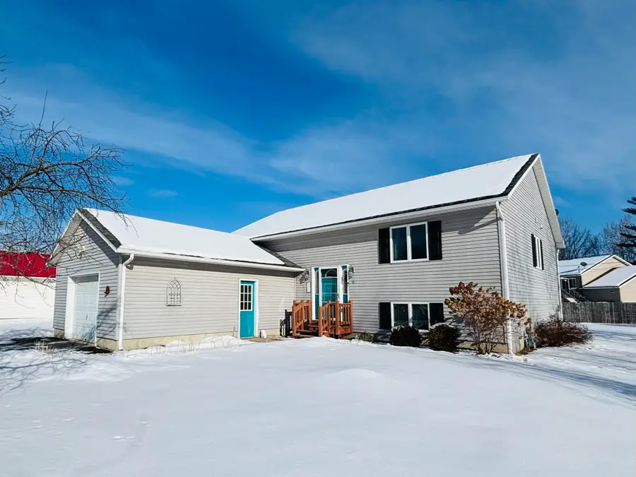 9 Andy Avenue, Swanton, VT 05488 - Image #2