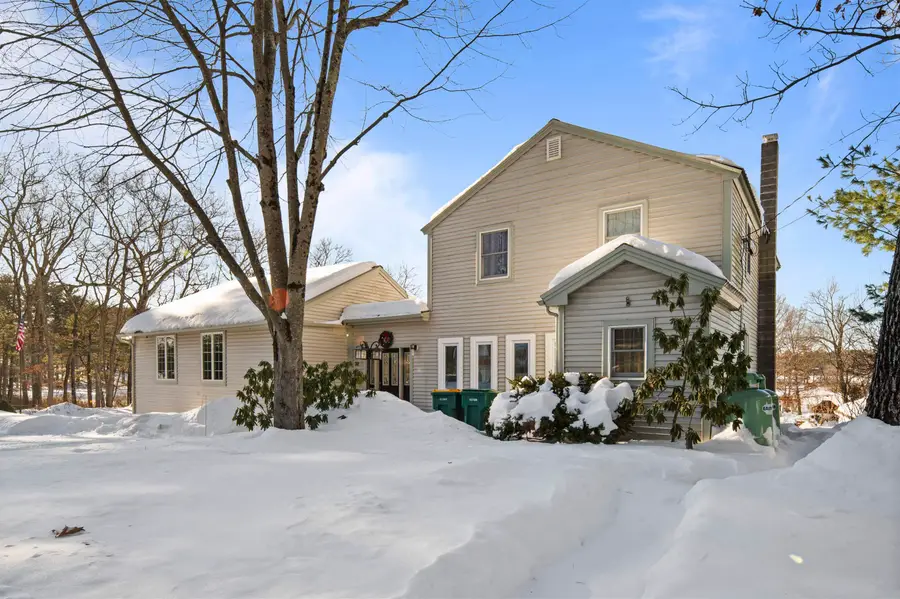 32 Main Street, Kingston, NH 03848 - Image #2