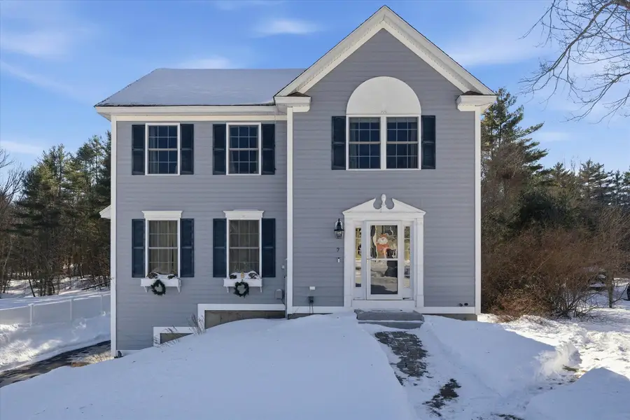 7 Boulder Court, Raymond, NH 03077 - Image #2