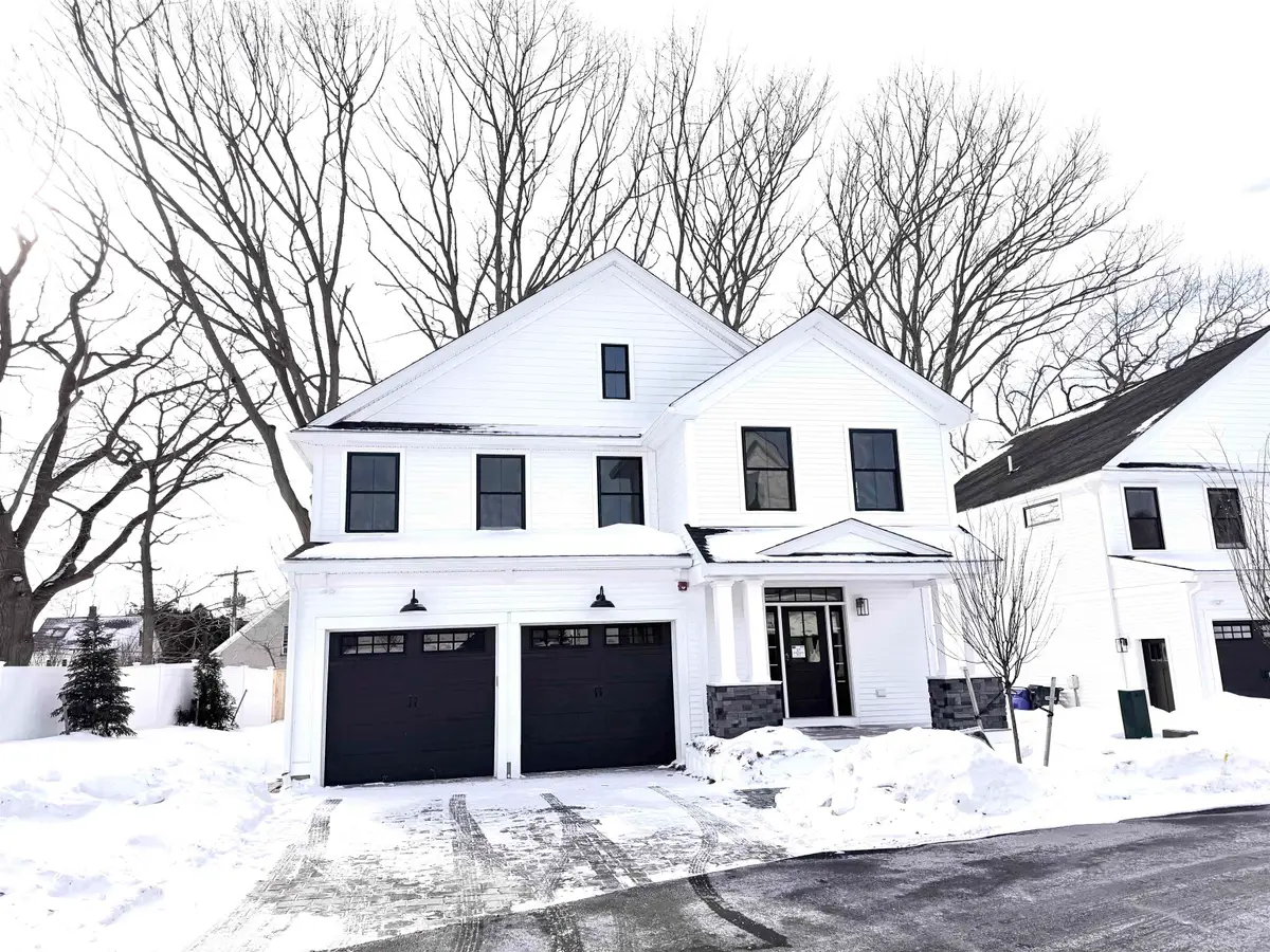 #5 Woodbury Reserve, Portsmouth, NH 03801 - Image #1