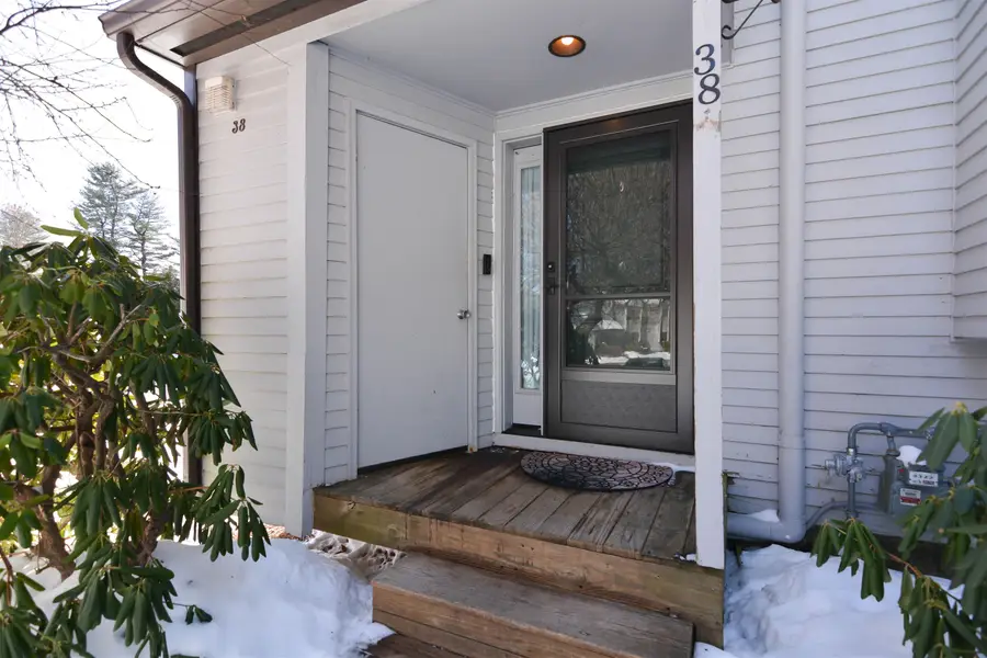 38 Pondview Drive, Merrimack, NH 03054 - Image #2