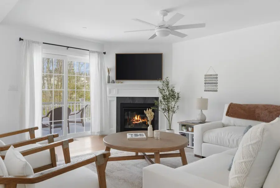 25 Forestedge Way, Manchester, NH 03102 - Image #3