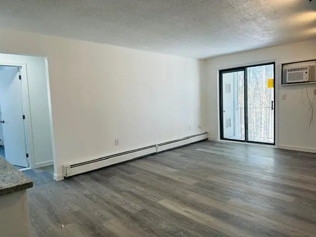 3 Knights Bridge Drive #302, Nashua, NH 03063 - Image #2