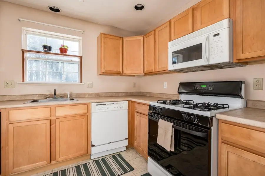 15 Tampa Drive #B, Rochester, NH 03867 - #3