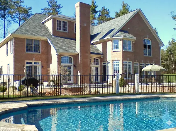 6 Esther Drive, Bedford, NH 03110