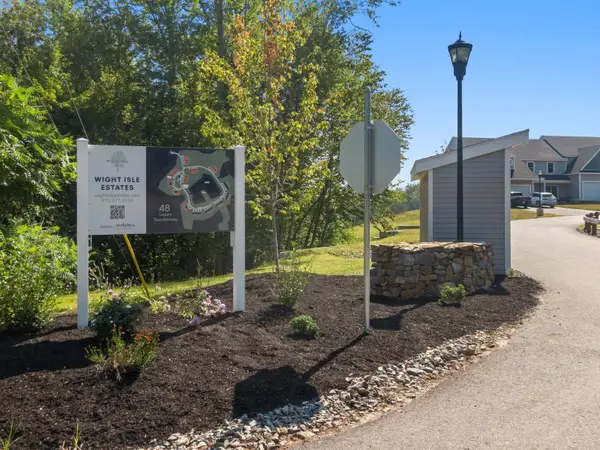 65 Driftwood Circle #25, Sandown, NH 03873