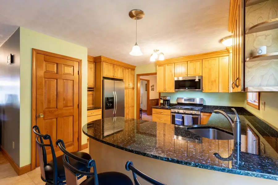 10 Lund Drive, Hudson, NH 03051 - #3