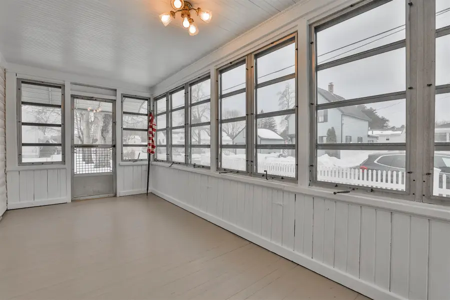 72 Linwood Street, Nashua, NH 03060 - #3