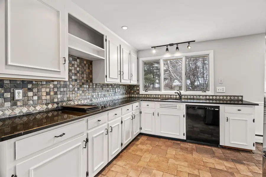 151 North Acres Road, Manchester, NH 03104 - #3