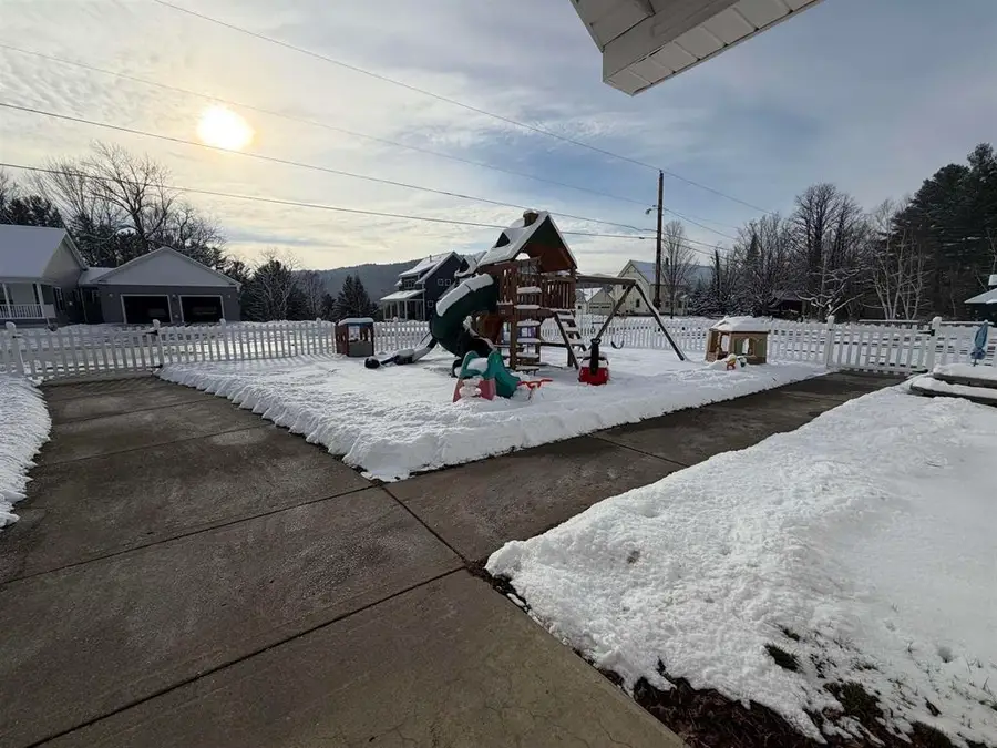 92 West Main Street, Hyde Park, VT 05655 - #2
