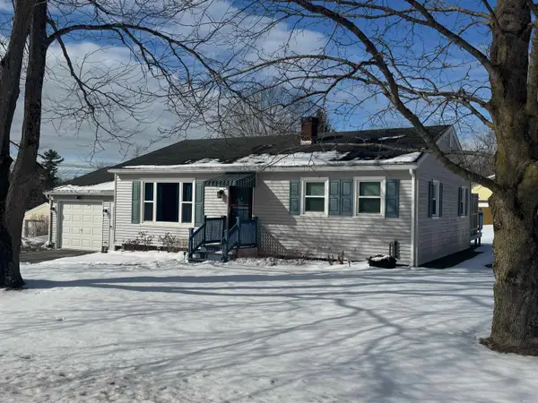 1758 East Road, Bennington, VT 05201