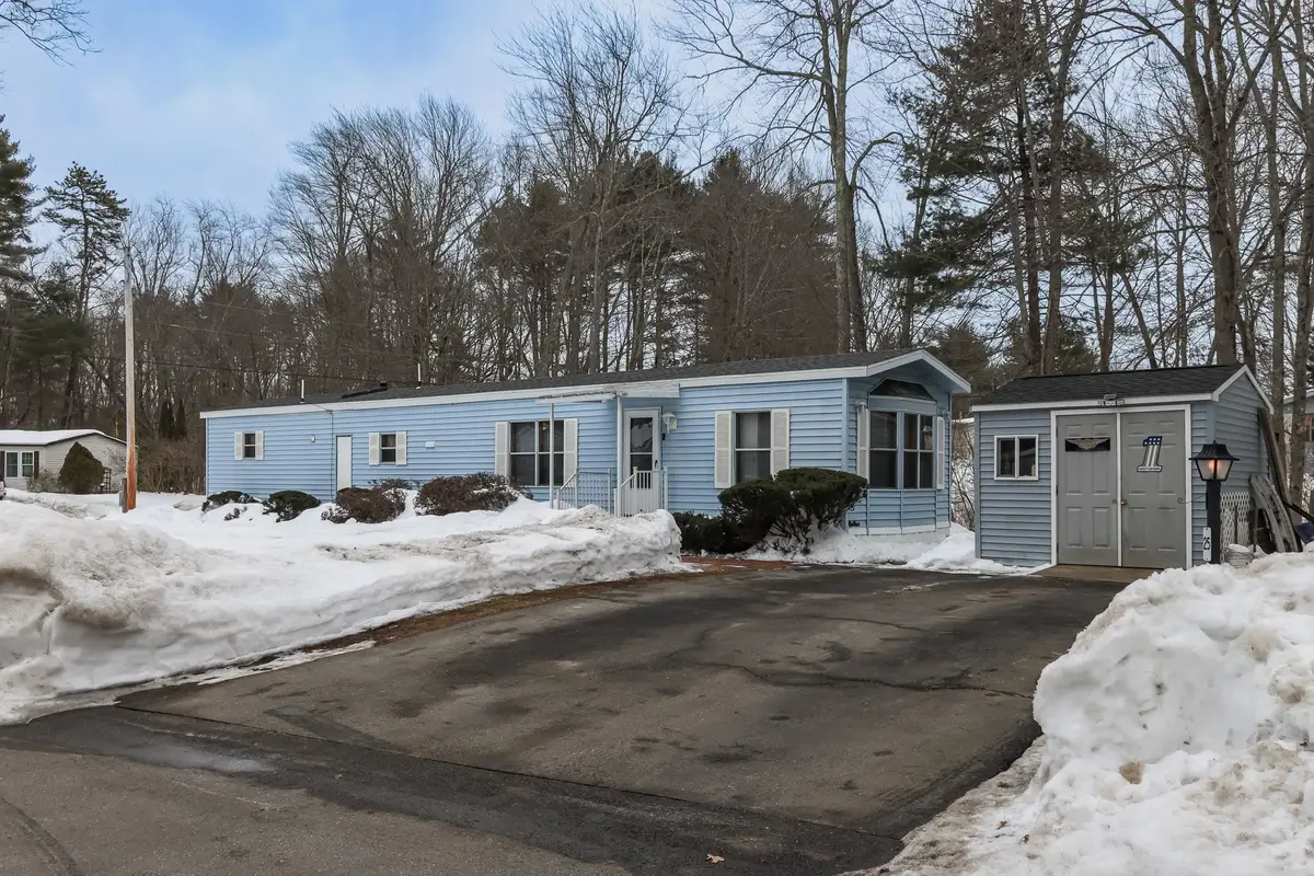 25 Village Drive, Raymond, NH 03077 - #1