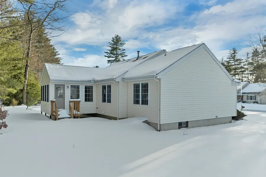 65 Glasgow Circle, Hudson, NH 03051 - #3