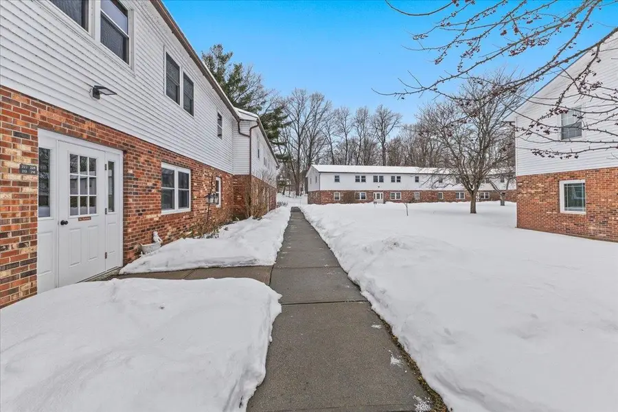 223 Sherwood Square, Essex Junction, VT 05452 - #3