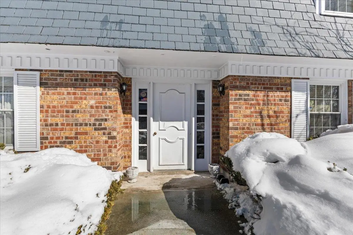 125 Kennedy Drive #3, South Burlington, VT 05403 - #1