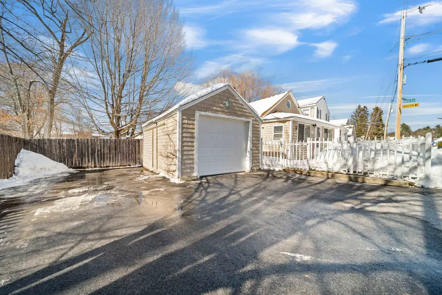 223 W Shore Avenue, Manchester, NH 03109 - #3