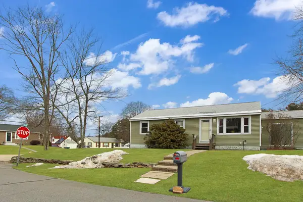 2 Tufts Drive, Nashua, NH 03064