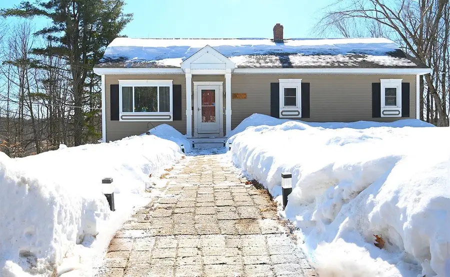 31 Johnson Street, Belmont, NH 03220 - #2