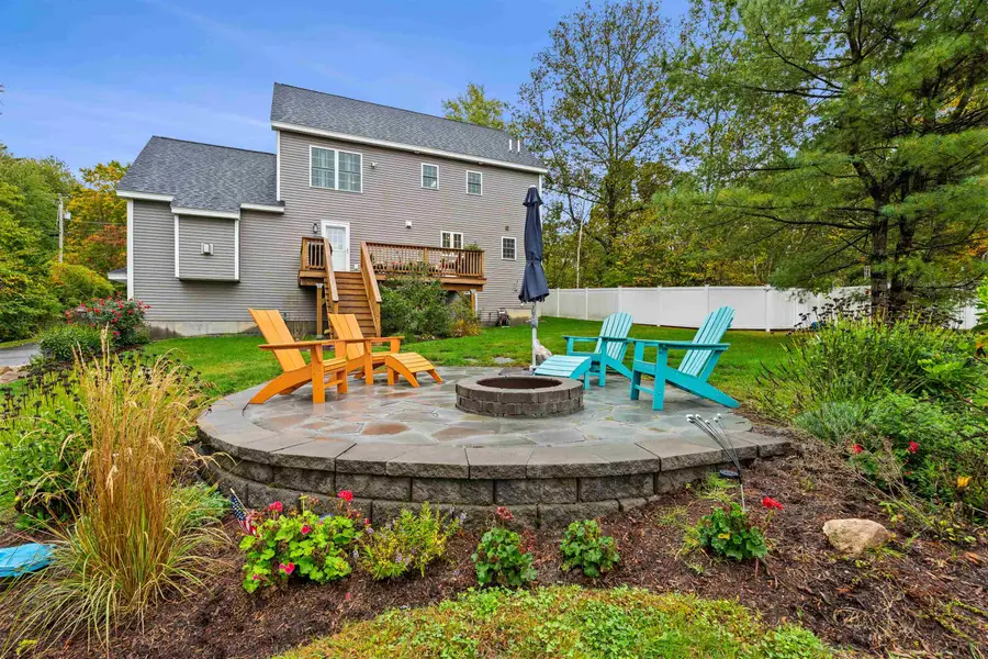 2 Chestnut Hill Drive, Sandown, NH 03873 - #2