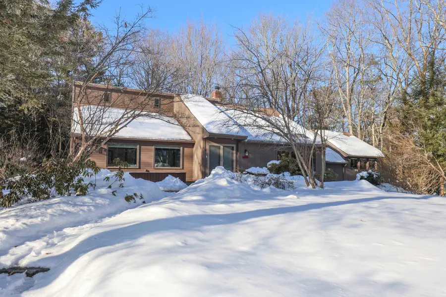 4 Windsor Boulevard, Londonderry, NH 03053 - #2