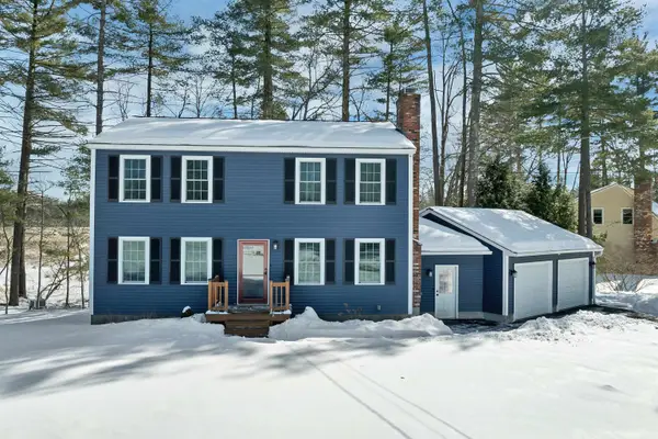 51 Pilgrim Drive, Litchfield, NH 03052