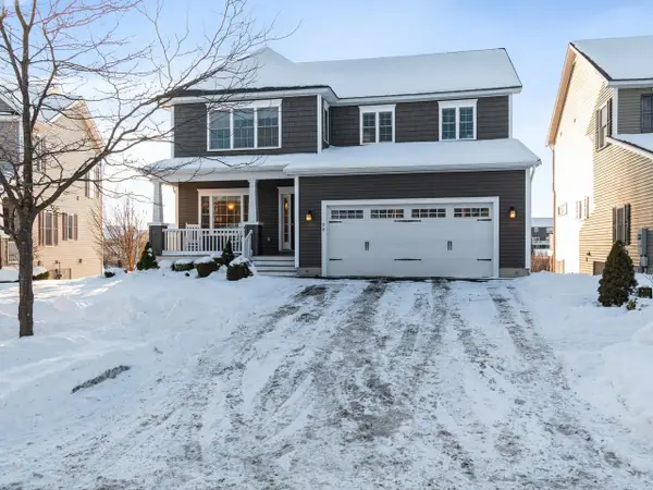 98 Sommerfield Avenue, South Burlington, VT 05403