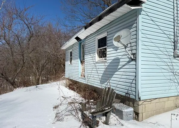 32 French Hill Road, Pownal, VT 05261