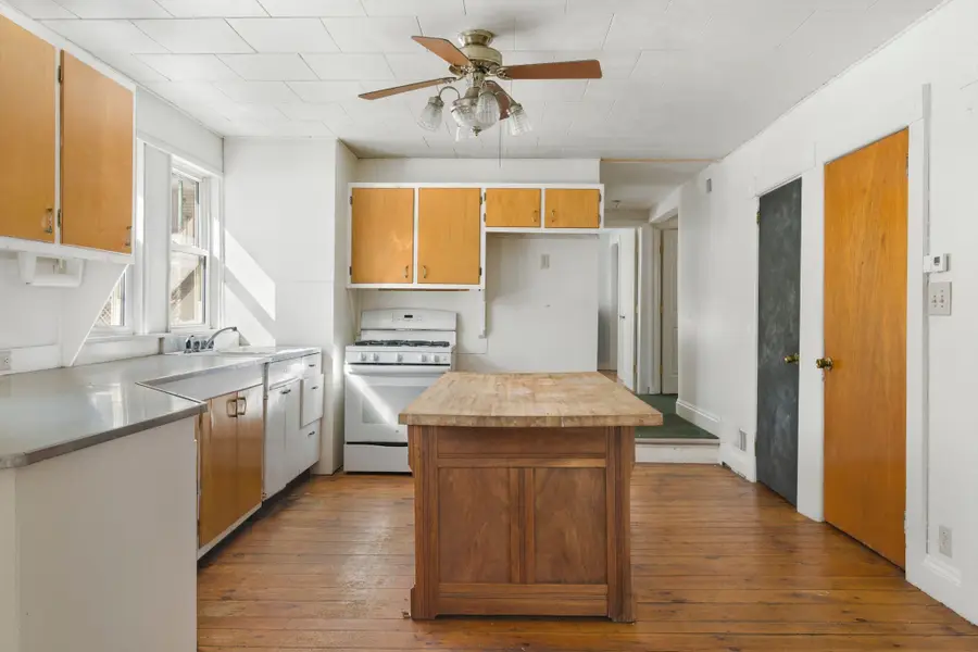 15 West Street, Brattleboro, VT 05301 - #2