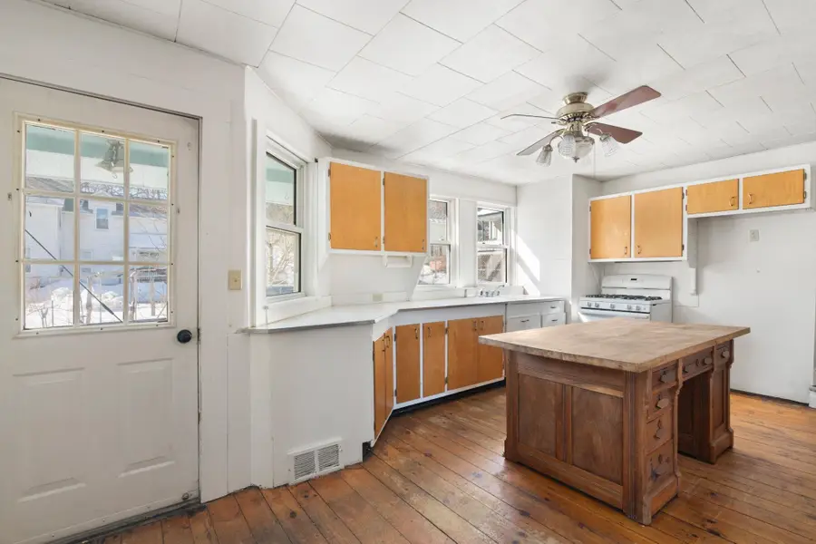 15 West Street, Brattleboro, VT 05301 - #3