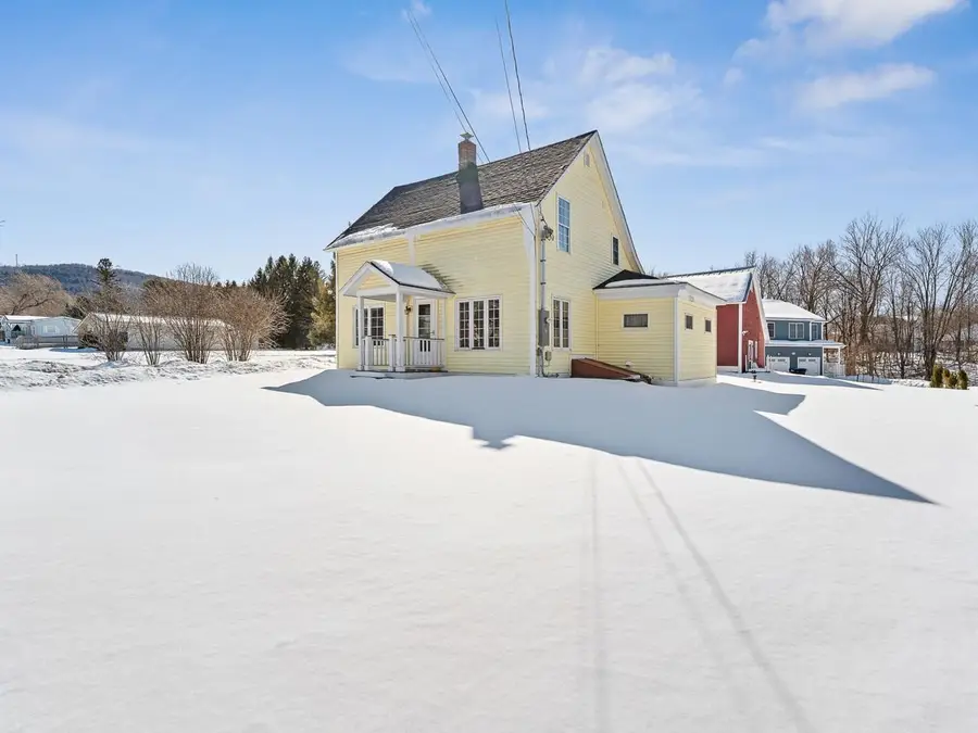 516 Fairfax Street, Saint Albans, VT 05481 - #2
