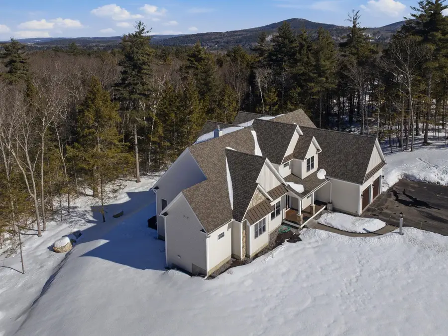 5 Sawmill Lane, New Boston, NH 03070 - #3