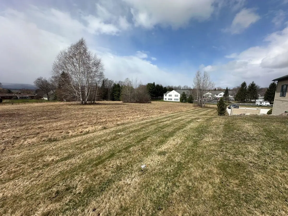 10 General Wing Road, Rutland, VT 05701 - #1