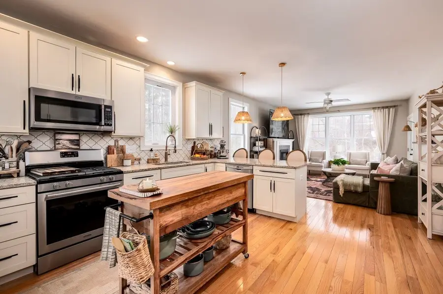 8 Cider Mill Lane, Stratham, NH 03885 - #3