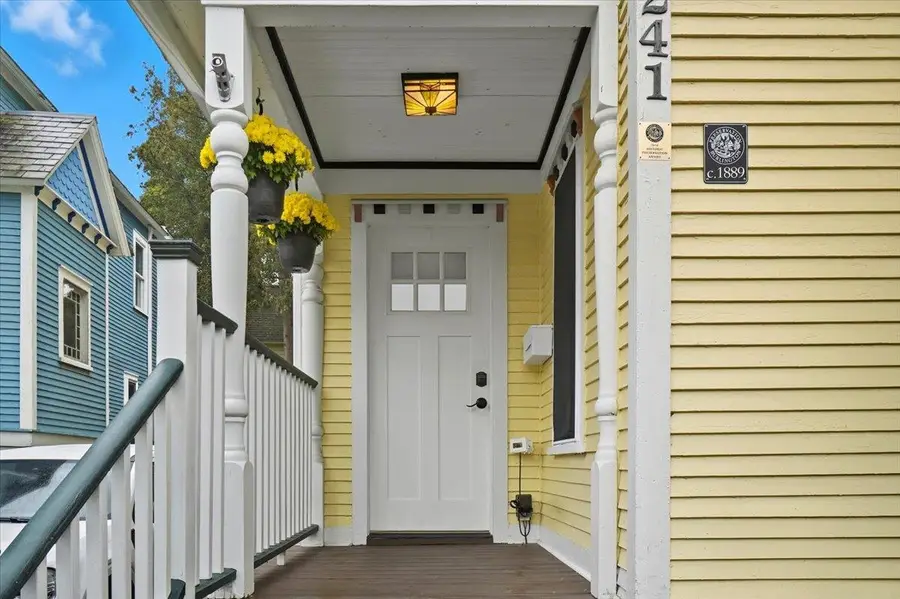 241 Loomis Street, Burlington, VT 05401 - #3