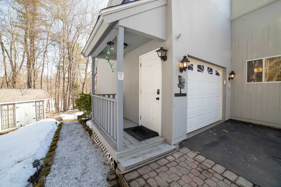 15 Eastman Drive, Derry, NH 03038 - #3