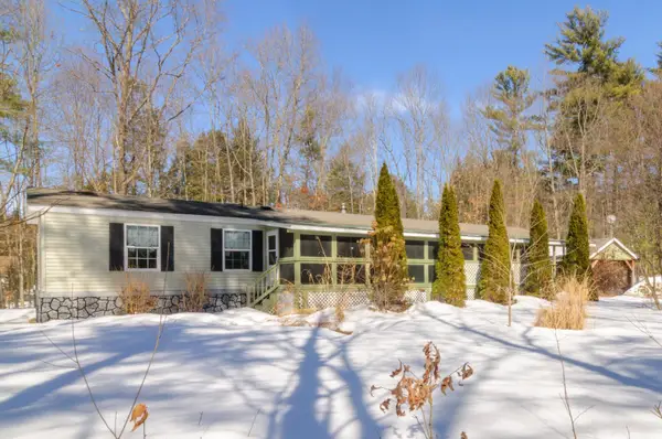 16 Brown Drive, Hinsdale, NH 03451