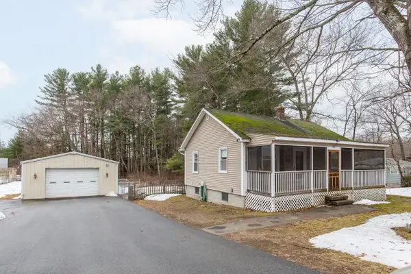 5 Lori Lane, Pelham, NH 03076