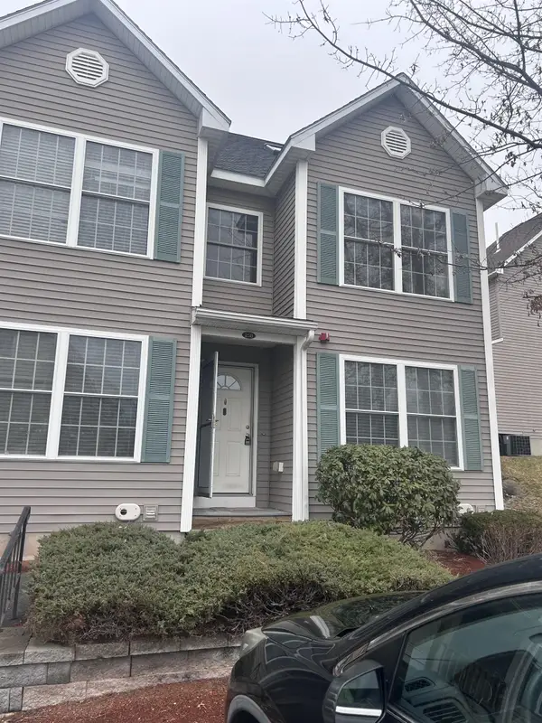 25 Shadowbrook Drive #B, Hudson, NH 03051