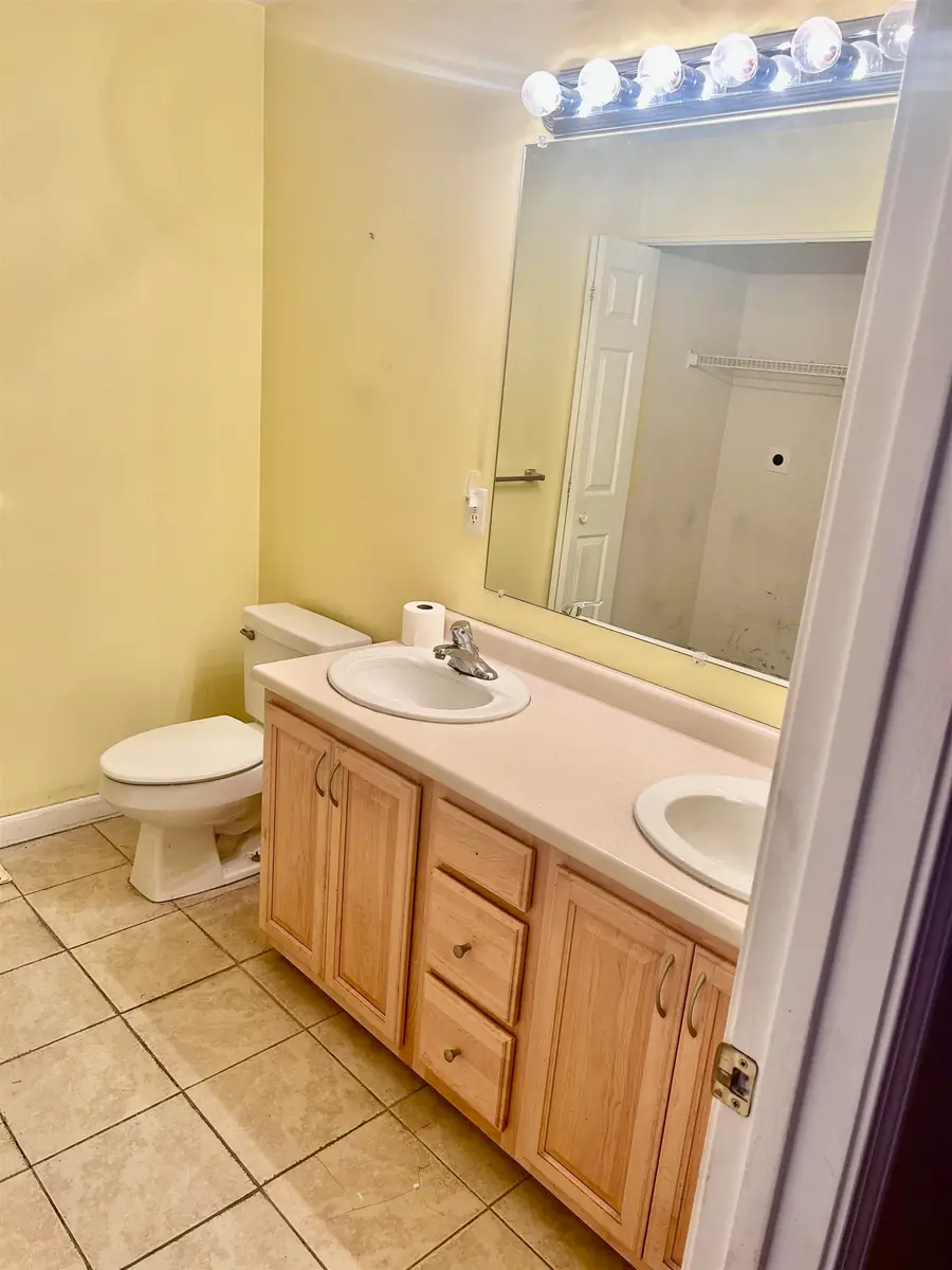 25 Shadowbrook Drive #B, Hudson, NH 03051 - #2