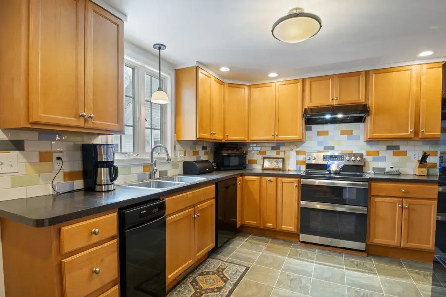 60 Walnut Avenue, North Hampton, NH 03862 - #3