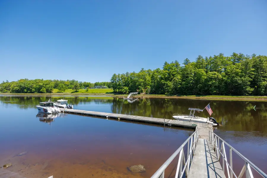 25 Schooner Drive, Dover, NH 03820 - #2