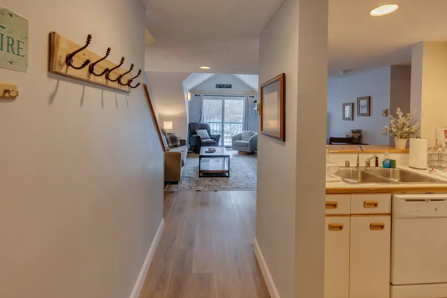 48 Cooper Memorial Drive #413, Lincoln, NH 03251 - #3