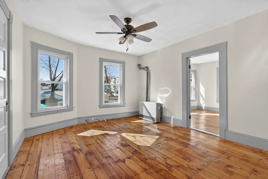 670 Harvard Street, Manchester, NH 03103 - #3