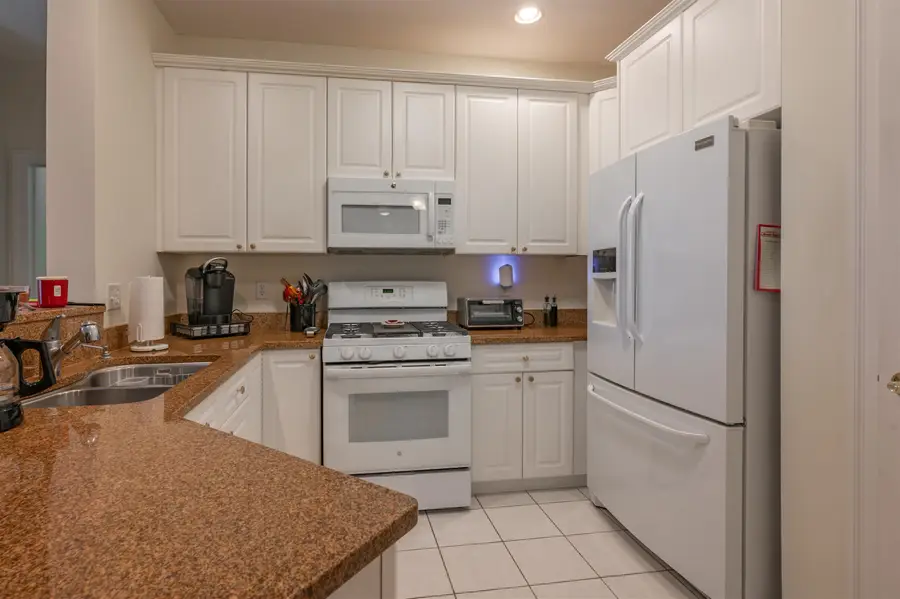 160 Daniel Webster Highway #319, Nashua, NH 03060 - #3